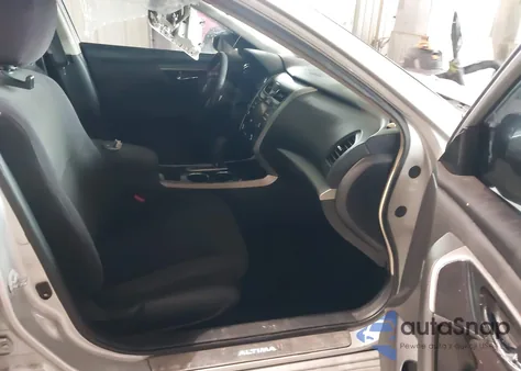 2013 Nissan Altima 2.5 Sv z USA, uszkodzony, nr VIN 1N4AL3AP4DC221779